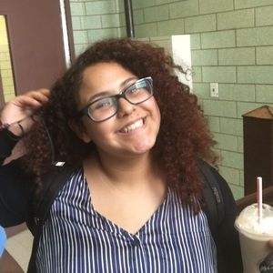 Meet your Posher, Amarilis